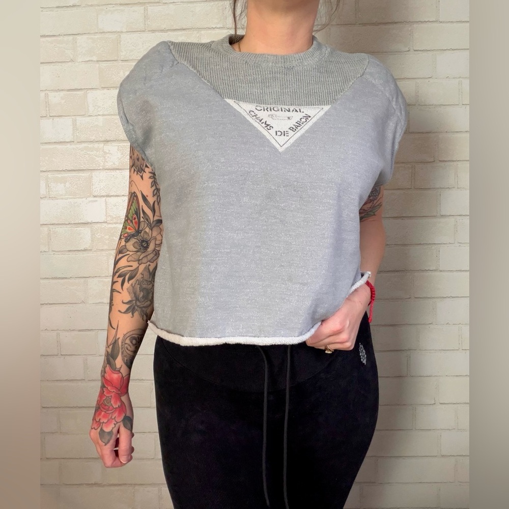 VINTAGE Chams De Baron Sleeveless Sweatshirt 80s